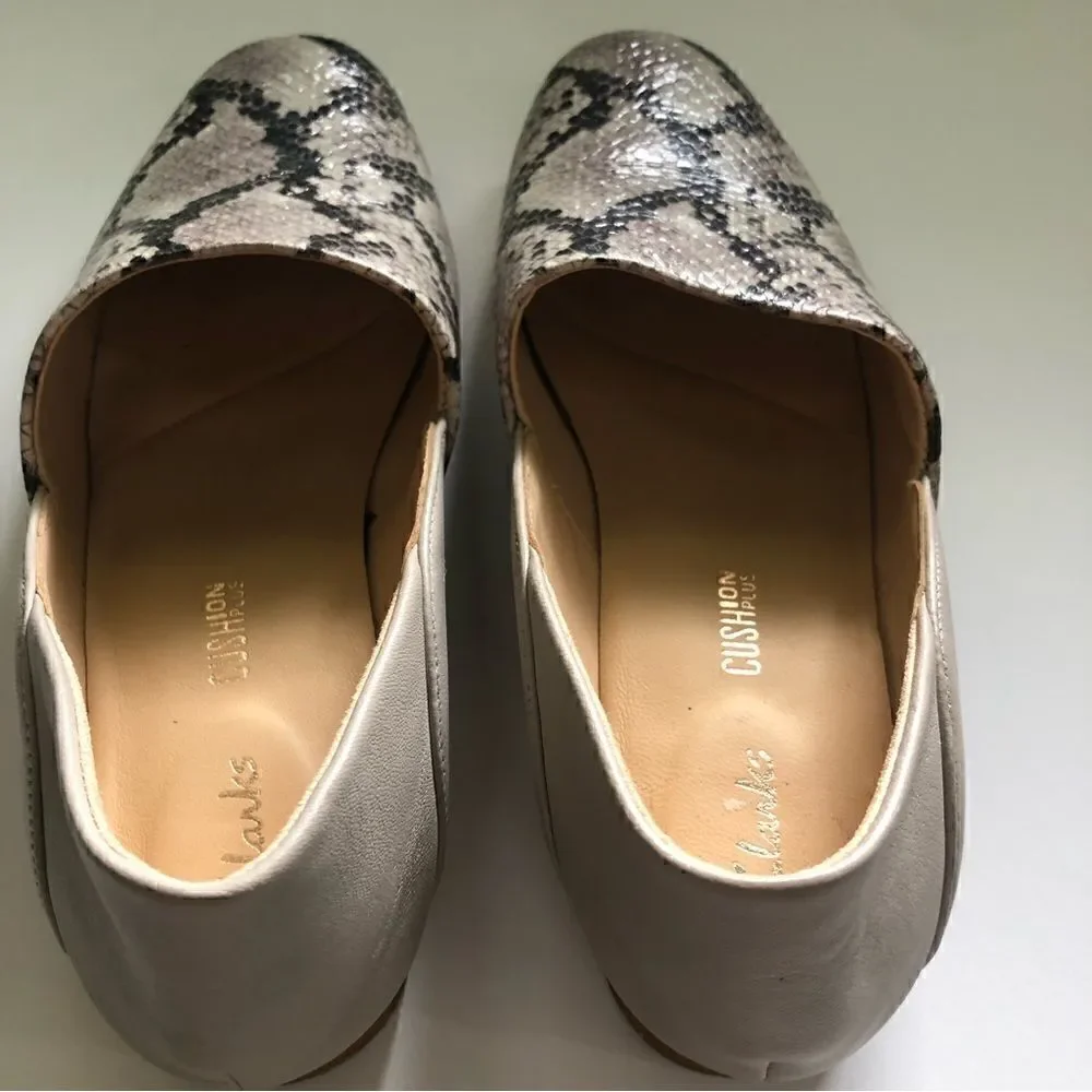 Clarks Cuchion Plus snakeskin leather slip on flats woman’s size 6.5 NWT
